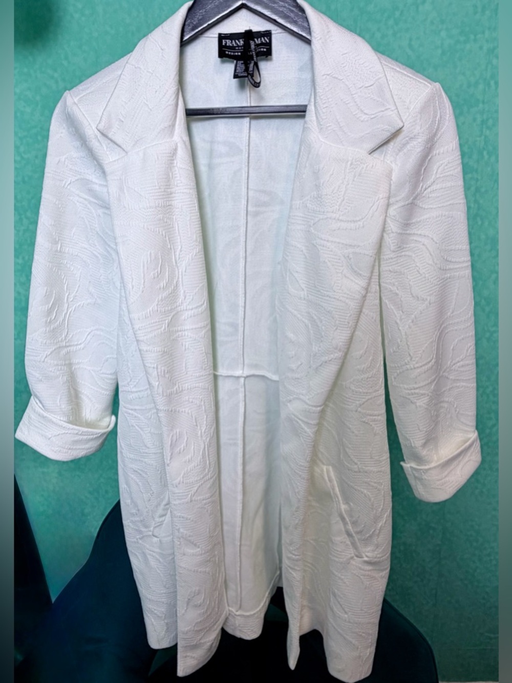 ✨🤍Frank Lyman Design White Textured Open Blazer